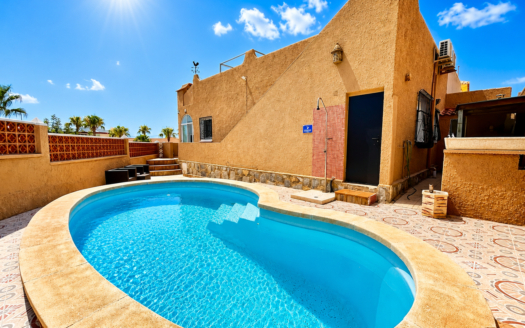 Bungalow in Villamartin – EE13207