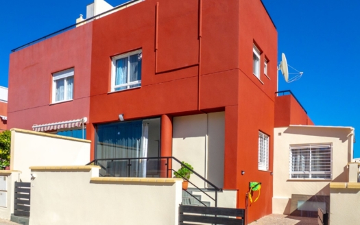 Town House in Orihuela Costa – EE11308