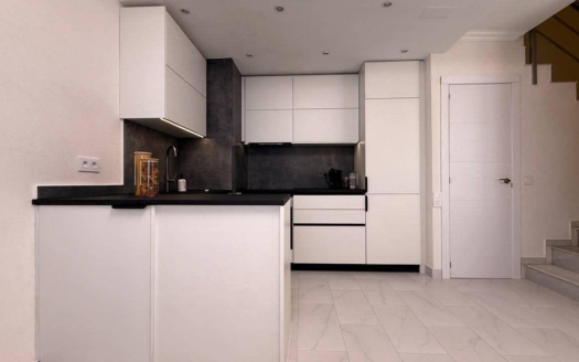Town House in Torrevieja – EE13083