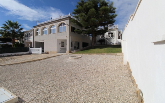 Dom w Torrevieja – EE13228