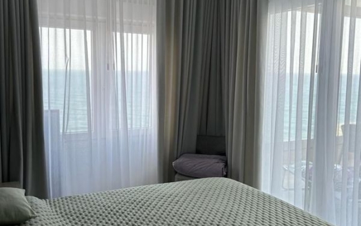 Apartament typu penthouse w Punta Prima – EE13076