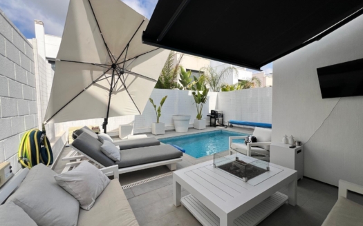 Villa i Orihuela Costa – EE13127