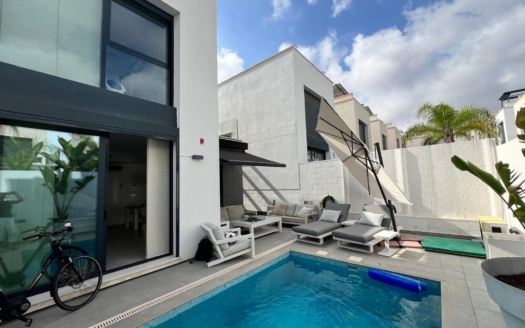 Villa i Orihuela Costa – EE13127