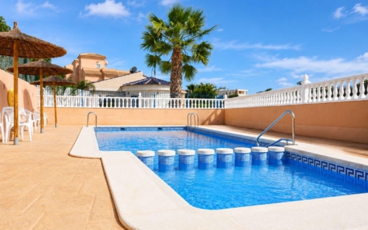 Town House in Orihuela Costa – EE13085