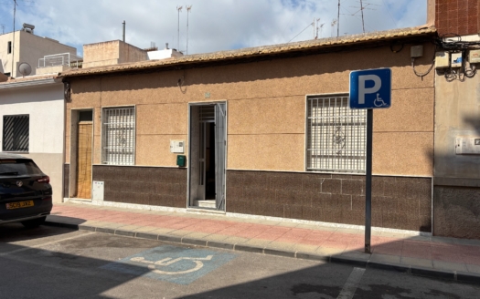Town House in Guardamar del Segura – EE13336