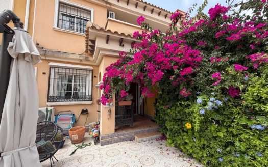 Bungalow in Torrevieja – EE13341