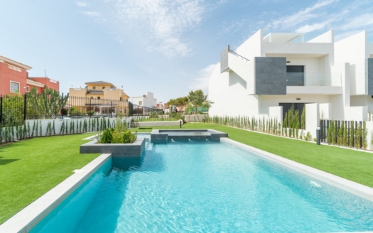 Bungalow i Torrevieja – EE13104