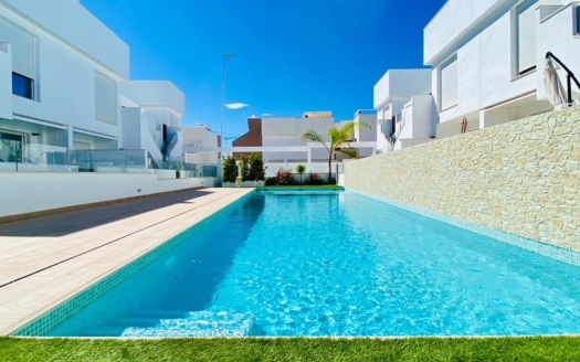 Bungalow in Pilar de La Horadada – EE13042
