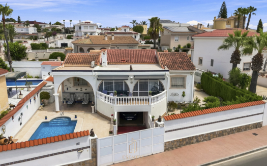 Villa in Avd. de las Naciones Ciudad Quesada – EE13451