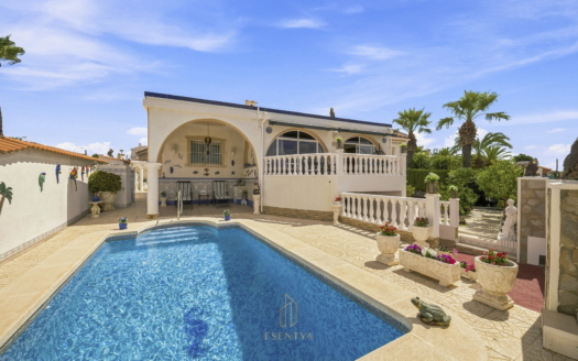 Villa in Avd. de las Naciones Ciudad Quesada – EE13451