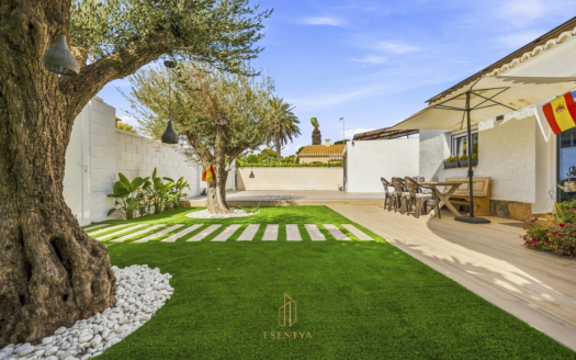 Villa in La Zenia, Orihuela Costa – EE13557
