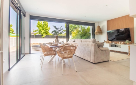 Terraced house in Santiago de la ribera – EE8081