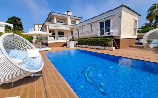 Villa in La Mata – EE13551