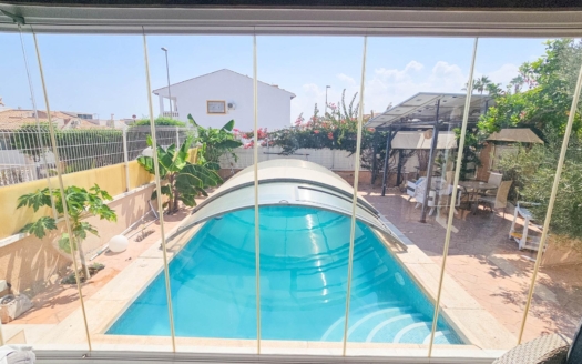 Villa in Orihuela Costa – EE13360
