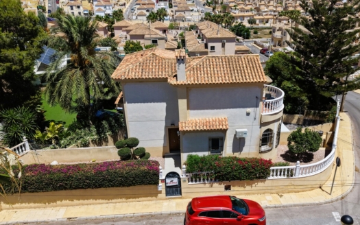 Villa in Orihuela Costa – EE13583