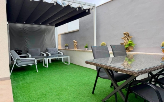 Leilighet i Torrevieja – EE13555