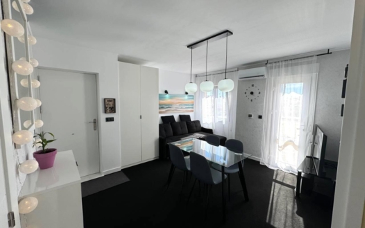 Duplex in Torrevieja – EE13128