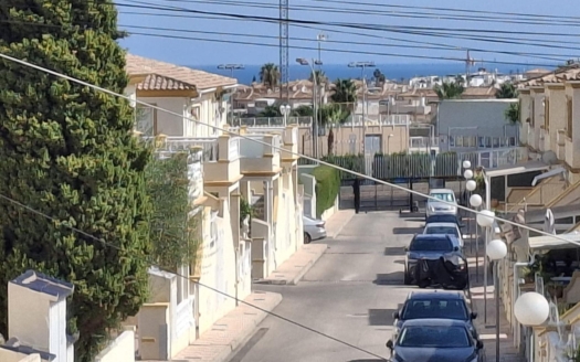 Town House in Orihuela Costa – EE13528