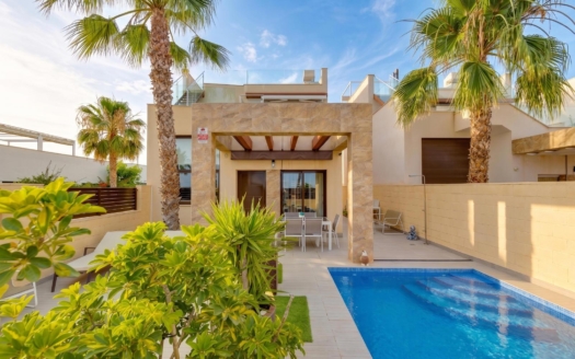 Villa in Ciudad Quesada – EE12574