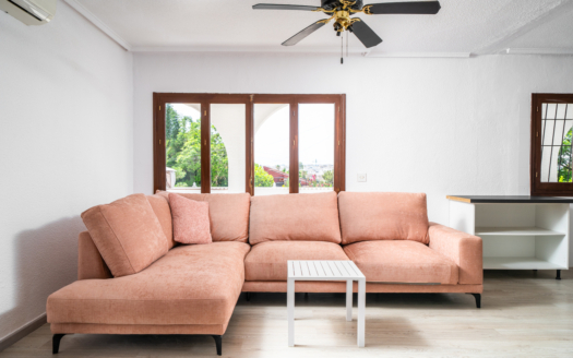 Villa in Torrevieja – EE13548