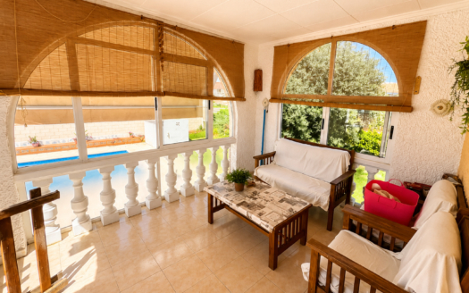 Villa i Torrevieja – EE13431