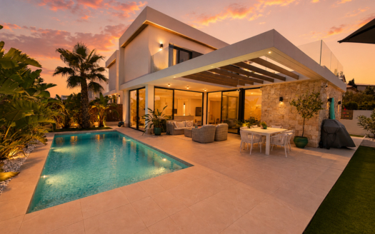 Villa in Cabo Roig – EE13438