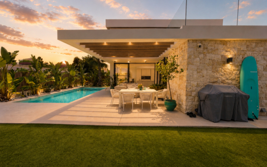 Villa in Cabo Roig – EE13438