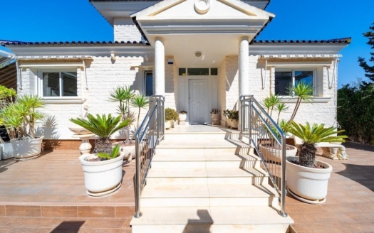 Villa i Torrevieja – EE13368
