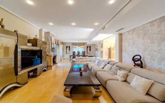 Villa i Torrevieja – EE13368
