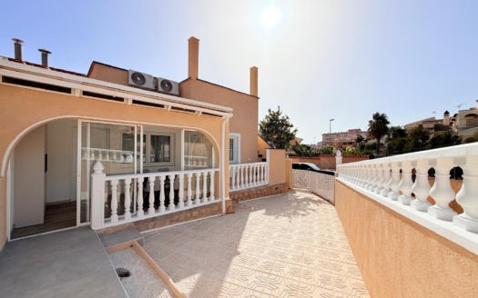 Dom w Torrevieja – EE13597