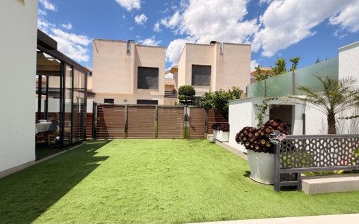 Villa i Torrevieja – EE13382