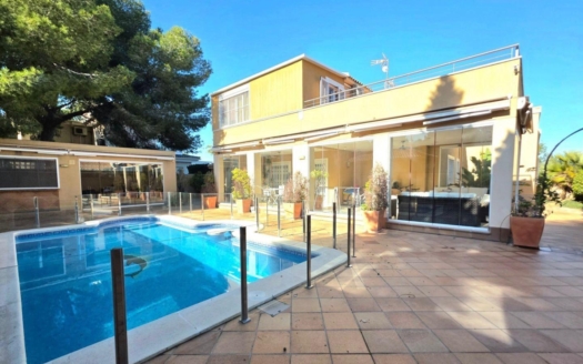 Town House in Orihuela Costa – EE13373