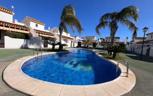 Casa de Pueblo en Torre de La Horadada – EE13566