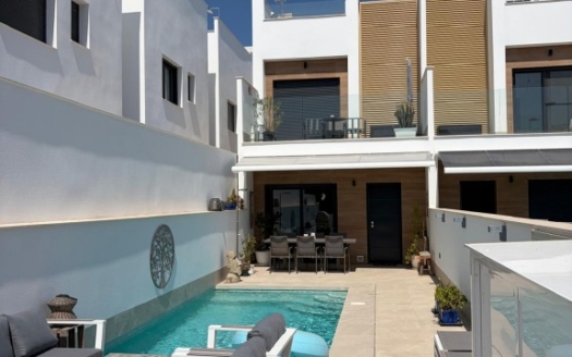 Town House in San Pedro del Pinatar – EE13554