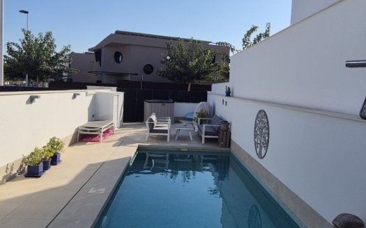 Town House in San Pedro del Pinatar – EE13554