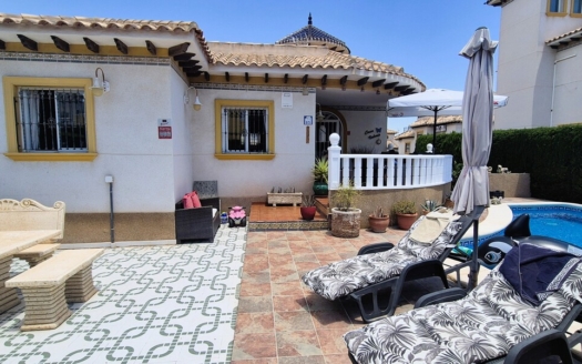Villa à Villamartin – EE13024