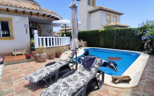 Villa à Villamartin – EE13024