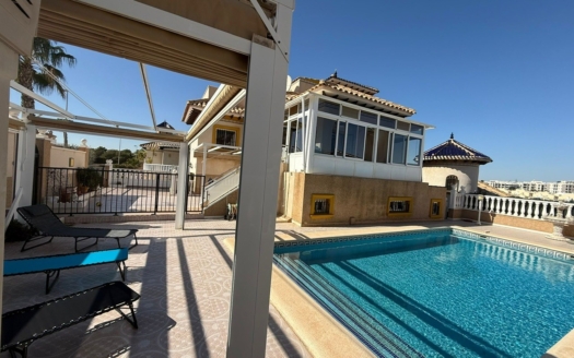 Villa in Orihuela Costa – EE13584