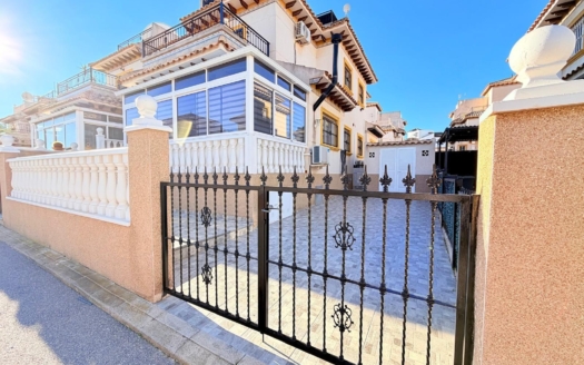 Dom w Orihuela Costa – EE13599