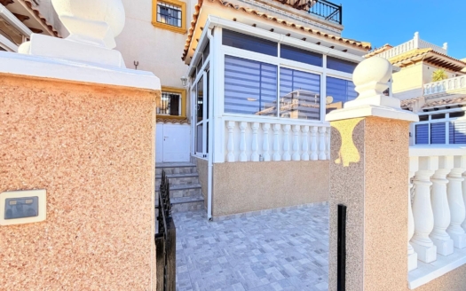 Dom w Orihuela Costa – EE13599