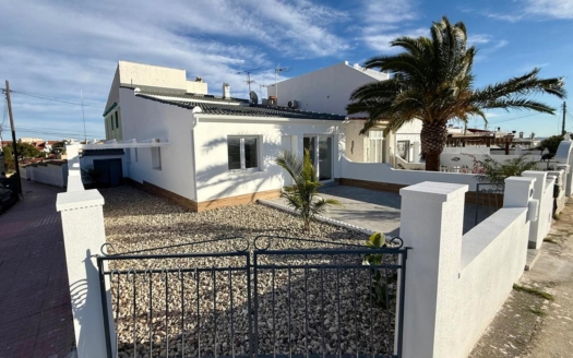 Bungalow in Ciudad Quesada – EE13527