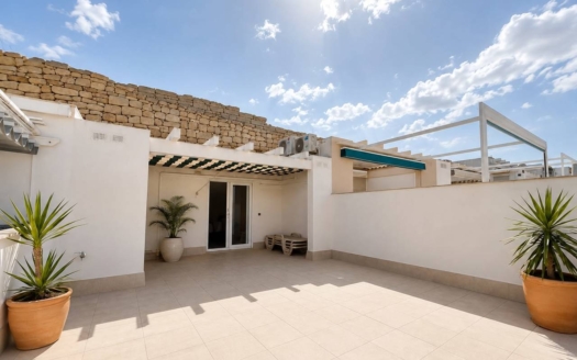 Town House in Ciudad Quesada – EE13585