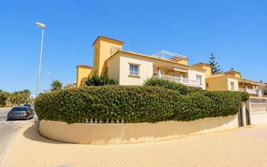 Apartment in Orihuela Costa – EE13501