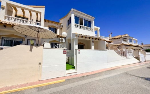Rekkehus i Orihuela Costa – EE13099