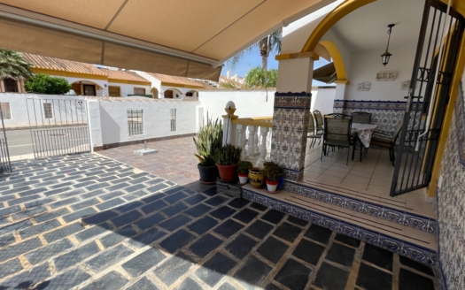 Casa adosada en Torre de La Horadada – EE9229