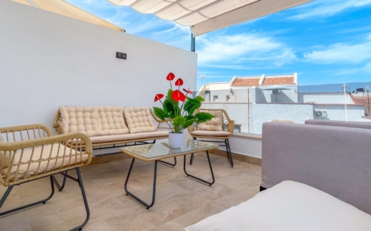 Radhus i Torrevieja – EE13514