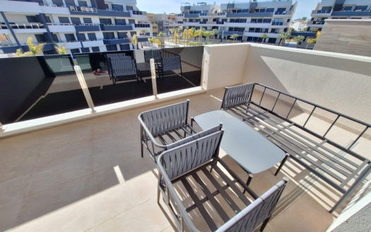 Apartment in Orihuela Costa – EE13500