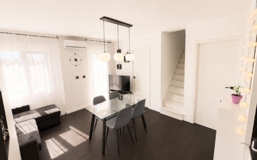 Duplex in Torrevieja – EE13502