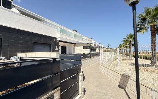 Radhus i Cabo Roig – EE13550