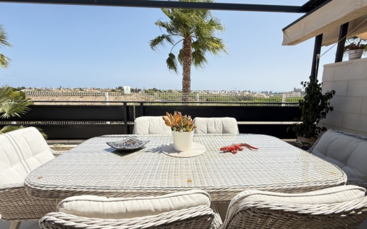 Radhus i Cabo Roig – EE13550